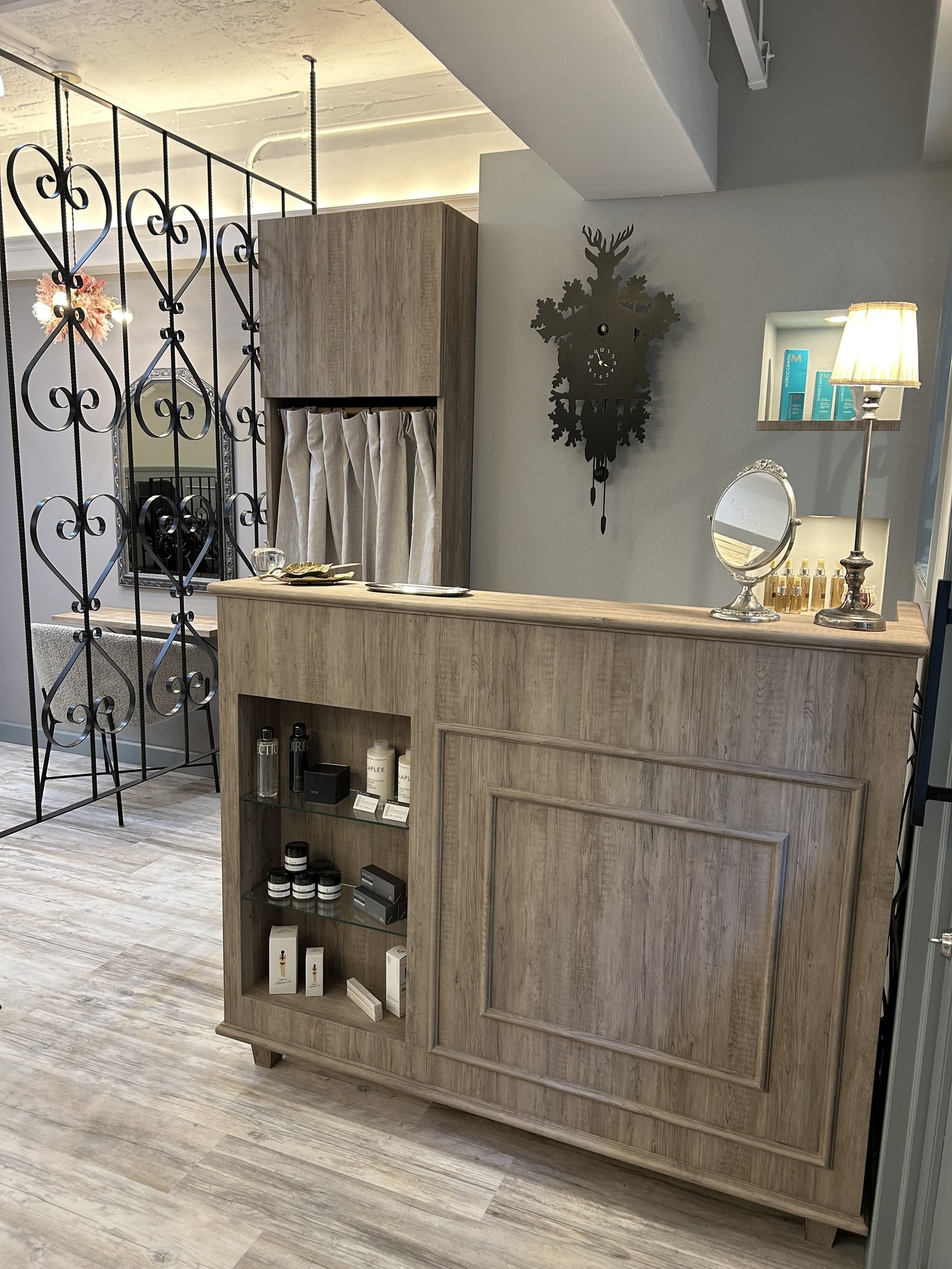 Salon interior Salon interior